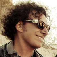 Photo of Neal Schon of Journey